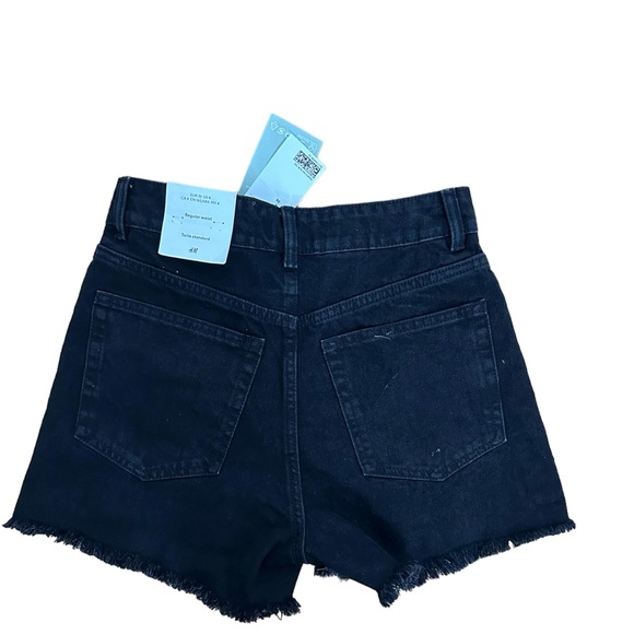 * SOLD * H&M Denim Shorts - Picture 3 of 5
